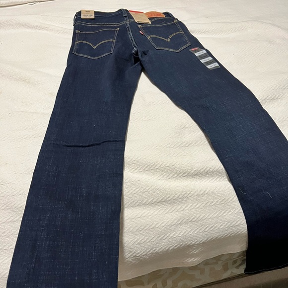 Levi’s Slim Cut Jeans! NEW!! - Picture 4 of 6